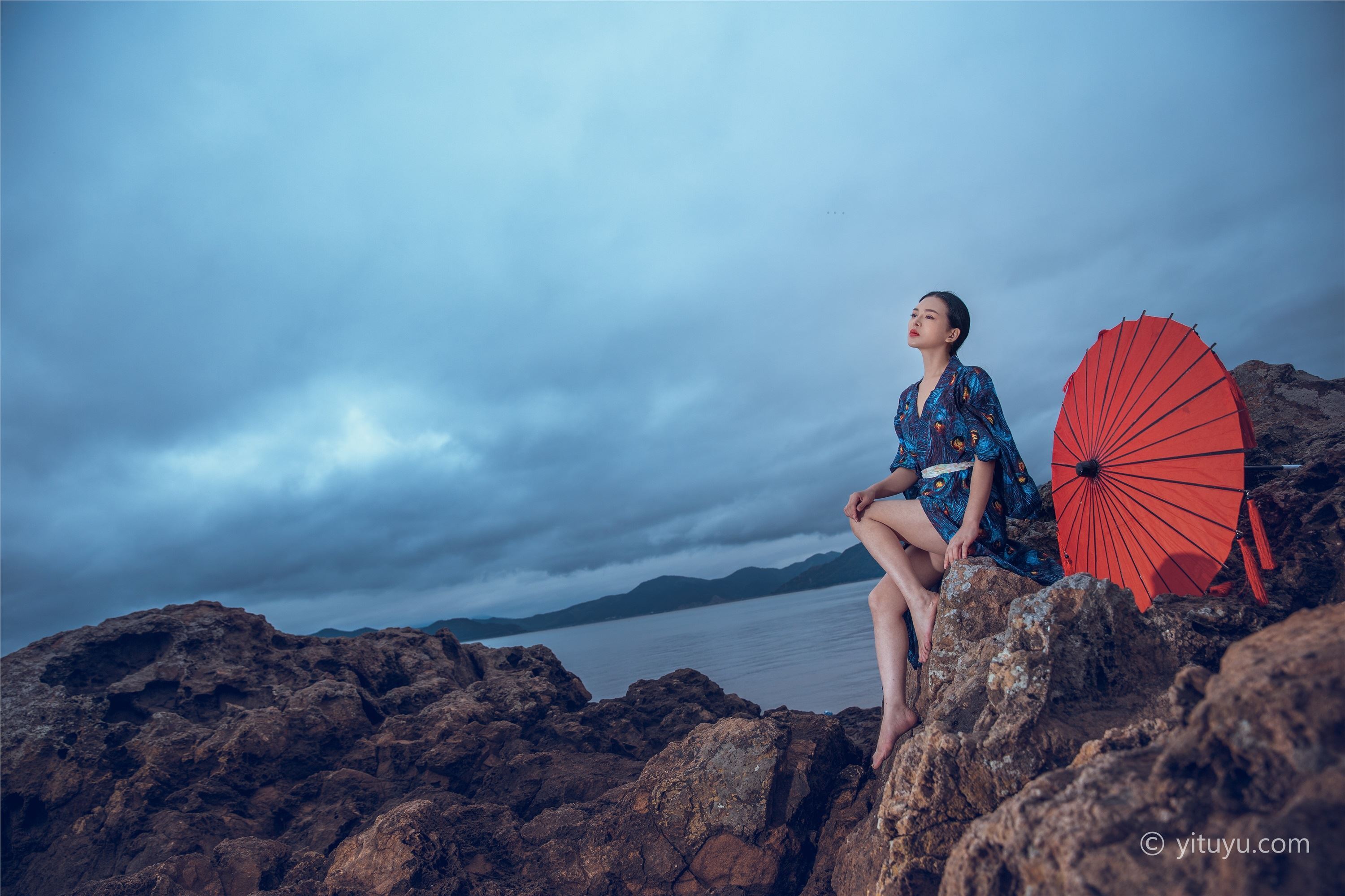 YITUYU艺图语  2021.06.25 一念成思 陽兒